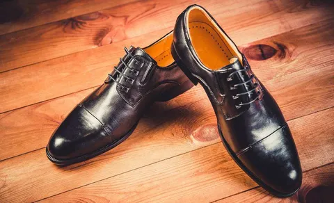 如何消除皮鞋的褶皱？皮鞋的保养小秘诀