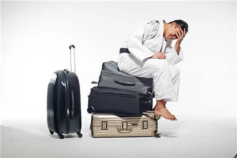 托运的行李箱损坏航空公司会赔偿吗