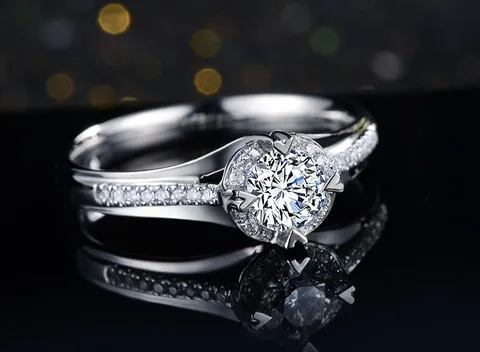 一克拉钻石戒指等于多少克？什么样的钻石值得买？