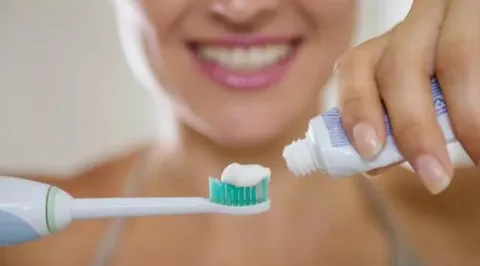 对比普通牙刷，电动牙刷效果好不好？有什么优势？