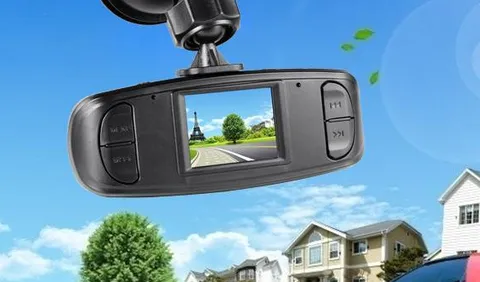 行车记录仪怎样一键拍照？行车记录仪为什么不自动录像？