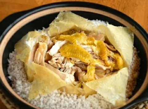 砂锅焗盐鸡怎么做？砂锅焗盐鸡怎么做最好吃？