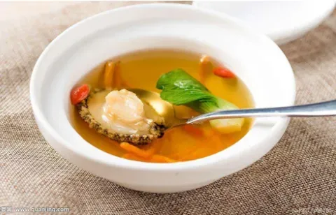 鲍鱼怎么煲汤好吃？排骨鲍鱼汤的经典做法？
