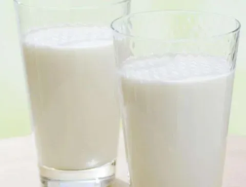 每天喝纯牛奶能不能变白？什么牌子的纯牛奶营养高？