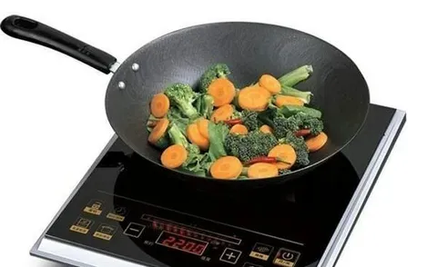 电磁炉与煤气灶烧菜有何区别？哪种方式烧菜味道鲜美？