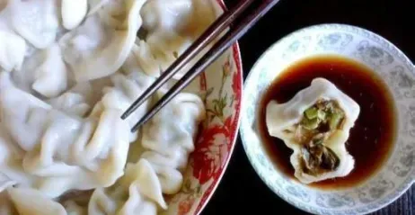 饺子蘸料怎么做最好吃？如何自制酸辣甜口味饺子蘸酱？