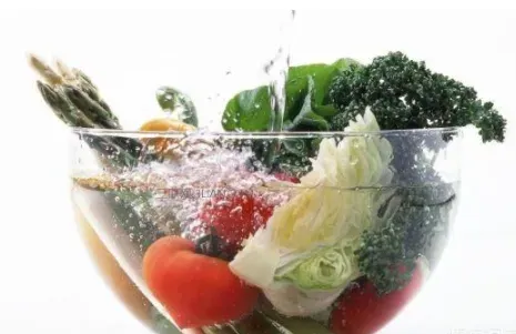蔬菜残留农药如何清除？如何根据蔬菜选择清洗方式？
