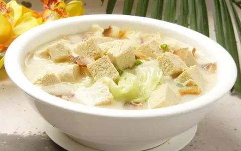 冻豆腐怎么吃才好吃？经典菜式白菜炖