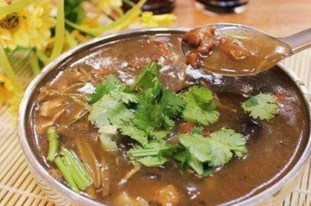 胡辣汤的香料和汤底怎么做？河南和西安胡辣汤有何区别？